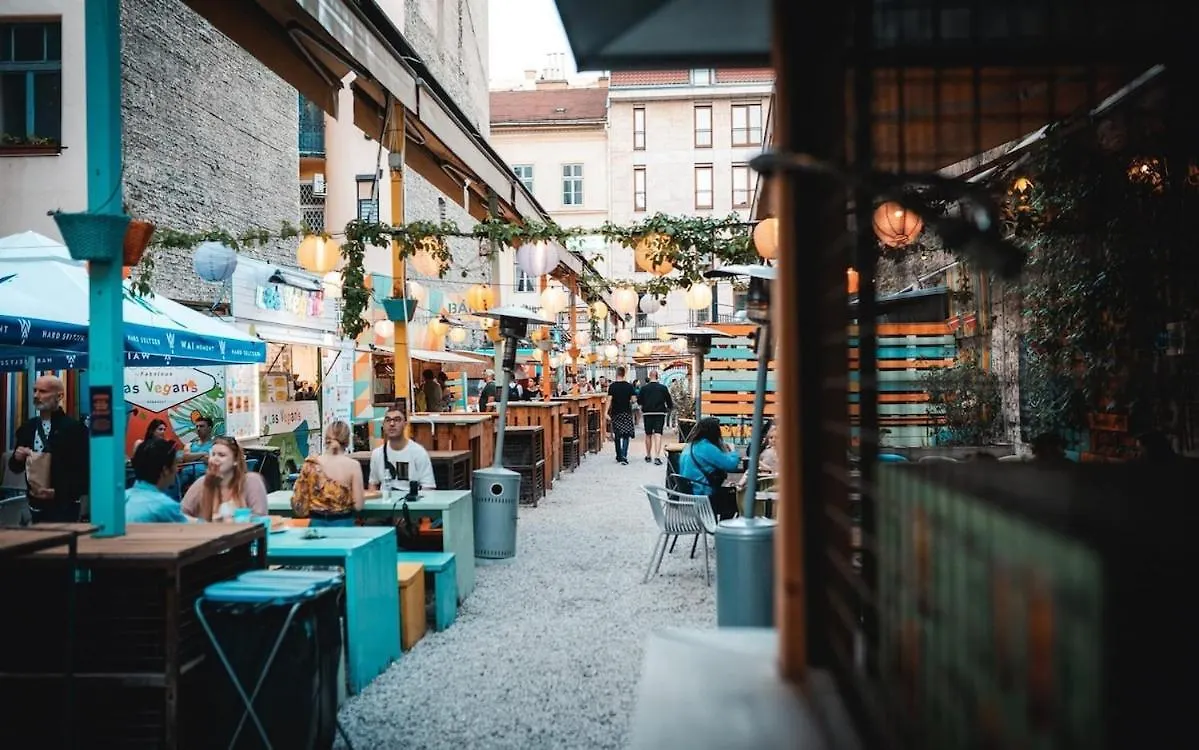 The Simple Spot Near Szimpla Kert And Synagogue Apartment Budapest