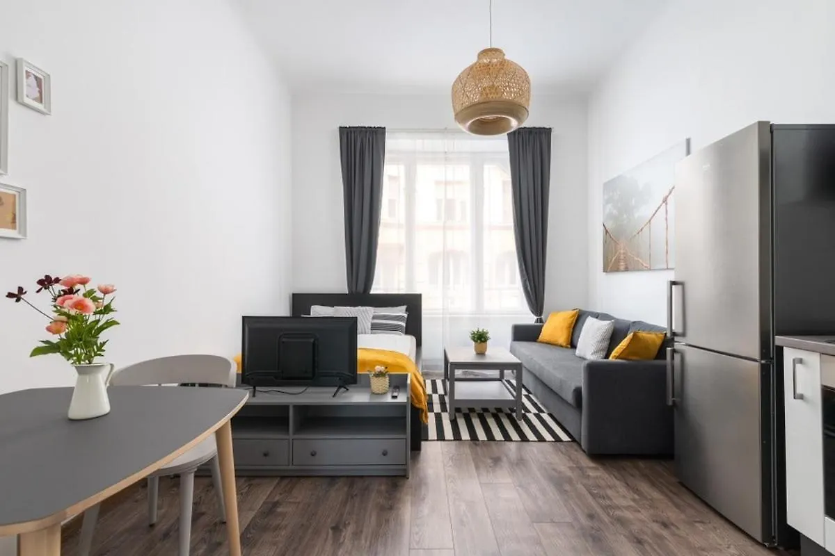 The Simple Spot Near Szimpla Kert And Synagogue Apartment Budapest